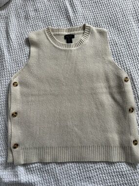 RACHEL Rachel Roy Cream Ribbed Sleeveless Sweater Vest with Side Buttons